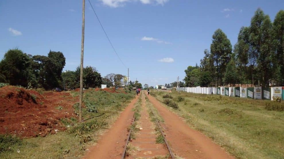 An image of a non-functional railway line illustrating inoperable links. Image courtesy of Julian Rochlitz